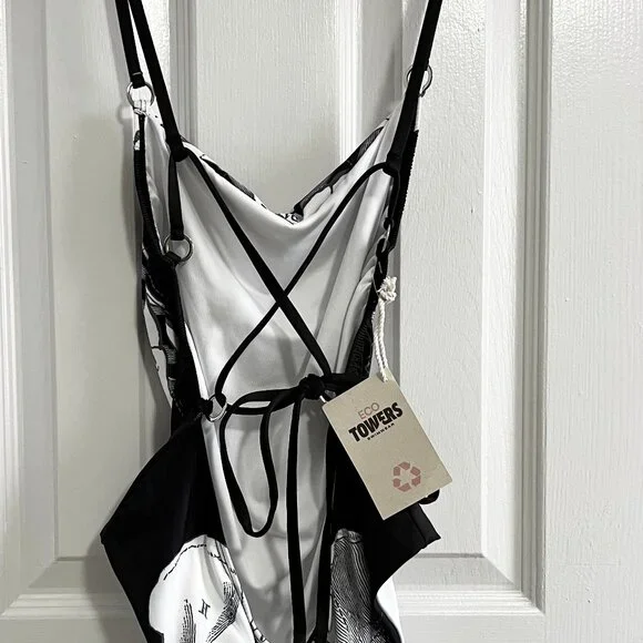 NEW NWT Dolls Kill Towers Skeleton Swimsuit Size M Medium - Picture 9 of 11